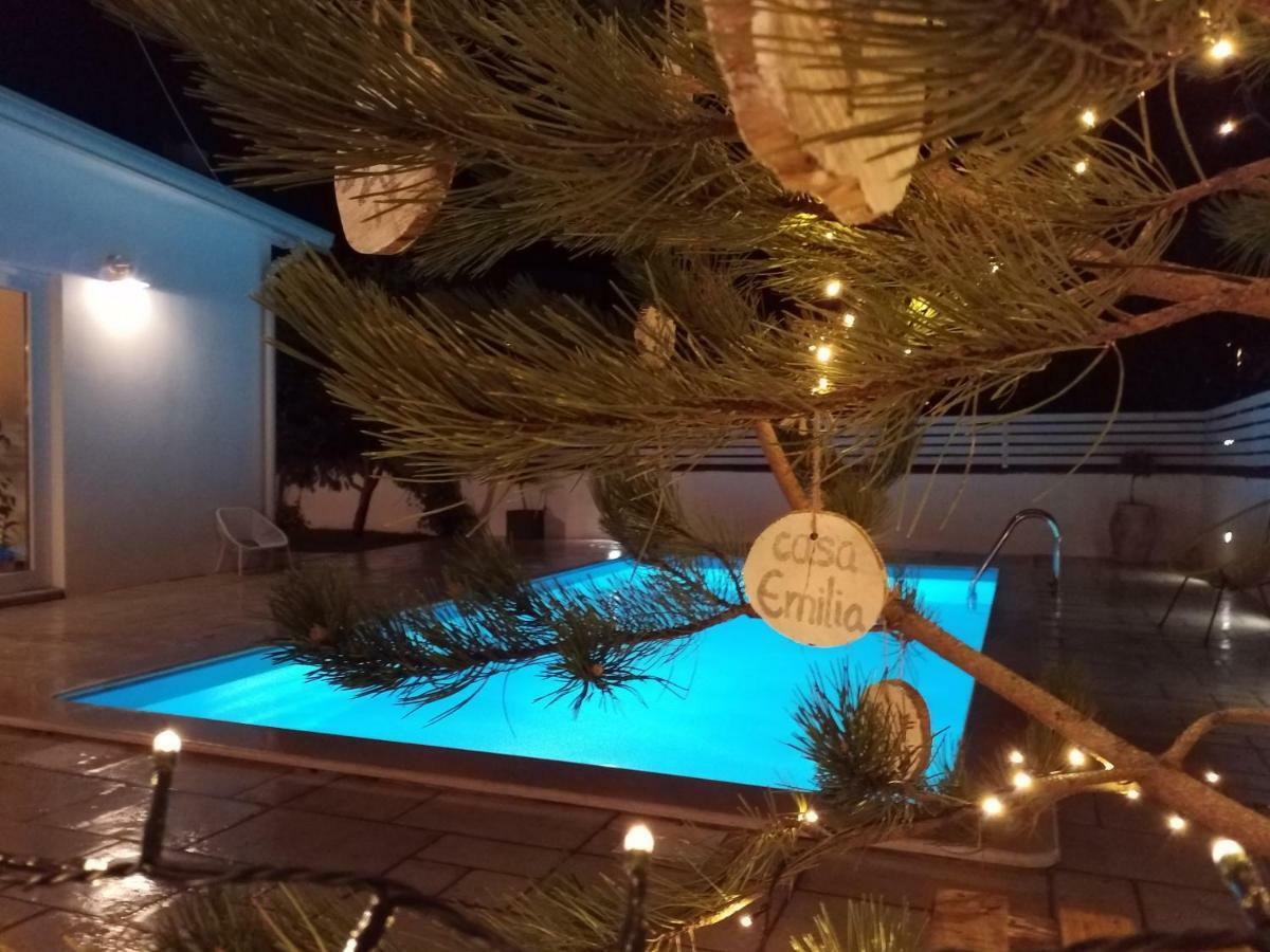 ウマグ Casa Emiliaヴィラ エクステリア 写真